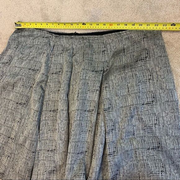 GRAY elegant pleated skirt size 2X - Picture 7 of 10